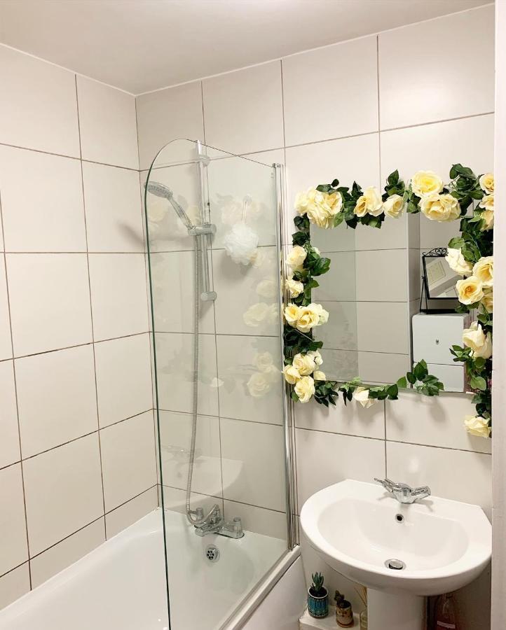 Garden Beautiful Cozy Flat , Recent Decorated. Apartment London Ngoại thất bức ảnh