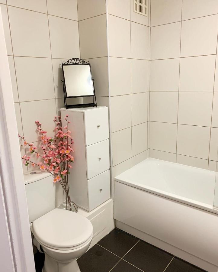 Garden Beautiful Cozy Flat , Recent Decorated. Apartment London Ngoại thất bức ảnh